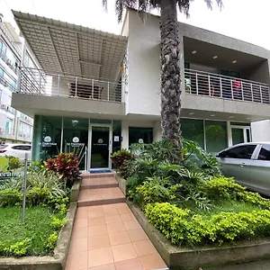 La Esperanza Ciudad Jardín Apartahotel